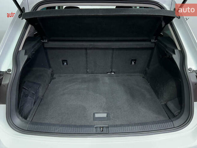 Білий Фольксваген Тігуан, об'ємом двигуна 1.98 л та пробігом 178 тис. км за 24950 $, фото 4 на Automoto.ua