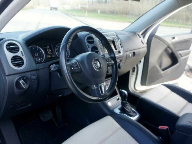 Білий Фольксваген Тігуан, об'ємом двигуна 2 л та пробігом 70 тис. км за 7000 $, фото 6 на Automoto.ua