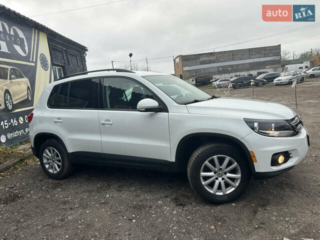 Білий Фольксваген Тігуан, об'ємом двигуна 2 л та пробігом 191 тис. км за 13500 $, фото 6 на Automoto.ua