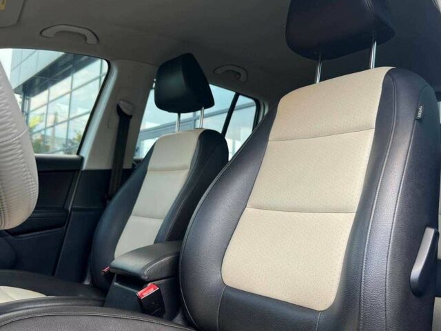 Белый Фольксваген Тигуан, объемом двигателя 2 л и пробегом 150 тыс. км за 14900 $, фото 9 на Automoto.ua