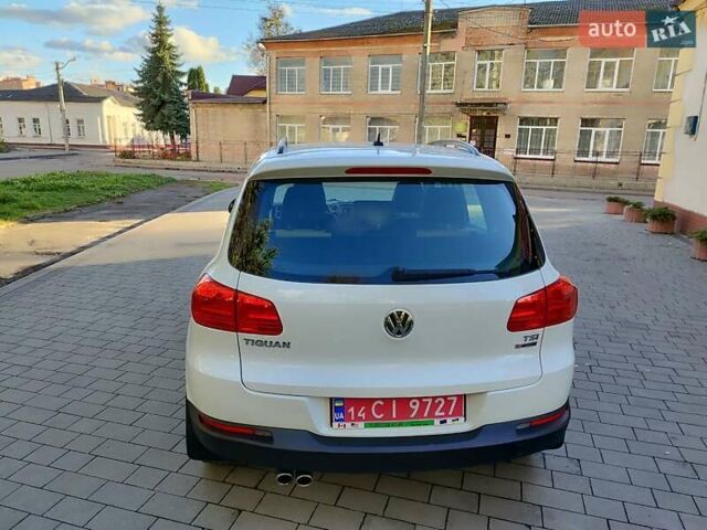 Белый Фольксваген Тигуан, объемом двигателя 2 л и пробегом 216 тыс. км за 11700 $, фото 12 на Automoto.ua