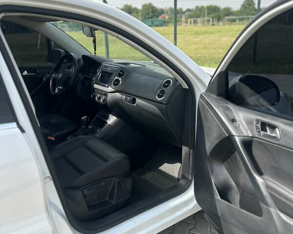 Белый Фольксваген Тигуан, объемом двигателя 1.98 л и пробегом 223 тыс. км за 14400 $, фото 11 на Automoto.ua