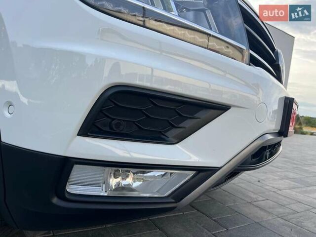 Белый Фольксваген Тигуан, объемом двигателя 2 л и пробегом 248 тыс. км за 22200 $, фото 16 на Automoto.ua