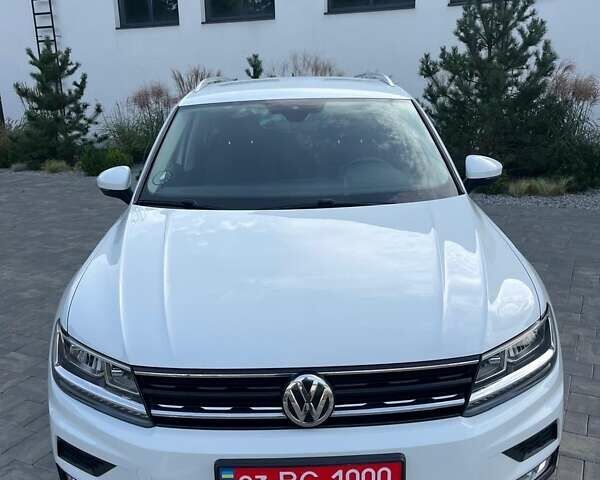 Білий Фольксваген Тігуан, об'ємом двигуна 2 л та пробігом 248 тис. км за 21500 $, фото 3 на Automoto.ua