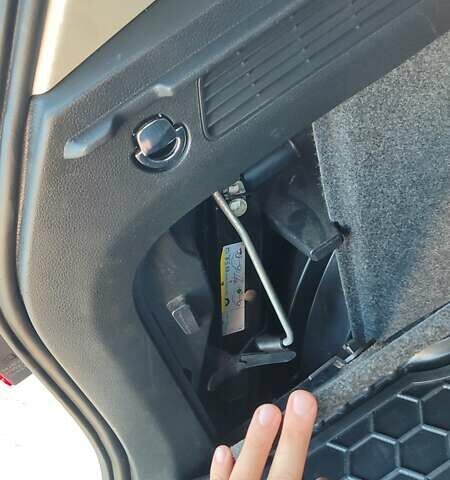 Белый Фольксваген Тигуан, объемом двигателя 1.98 л и пробегом 268 тыс. км за 13300 $, фото 19 на Automoto.ua