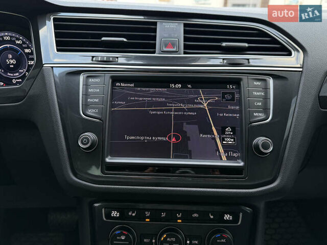 Белый Фольксваген Тигуан, объемом двигателя 1.97 л и пробегом 58 тыс. км за 27999 $, фото 15 на Automoto.ua