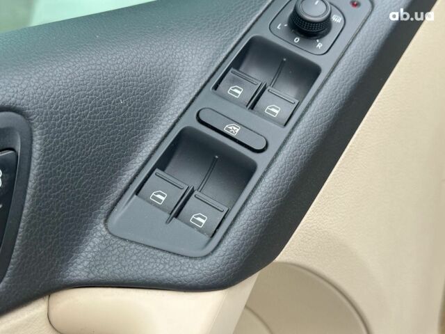 Білий Фольксваген Тігуан, об'ємом двигуна 2 л та пробігом 156 тис. км за 14990 $, фото 11 на Automoto.ua