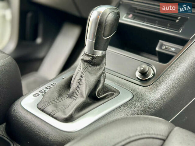 Белый Фольксваген Тигуан, объемом двигателя 2 л и пробегом 228 тыс. км за 12999 $, фото 22 на Automoto.ua