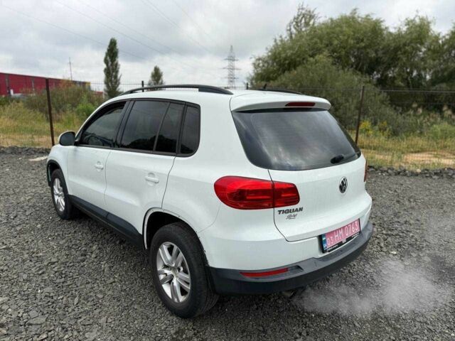 Белый Фольксваген Тигуан, объемом двигателя 2 л и пробегом 210 тыс. км за 9000 $, фото 2 на Automoto.ua