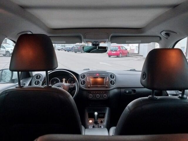 Белый Фольксваген Тигуан, объемом двигателя 2 л и пробегом 138 тыс. км за 12700 $, фото 8 на Automoto.ua