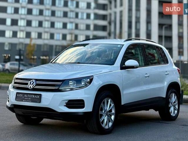 Білий Фольксваген Тігуан, об'ємом двигуна 2 л та пробігом 137 тис. км за 13800 $, фото 12 на Automoto.ua