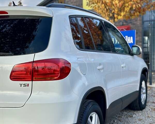 Белый Фольксваген Тигуан, объемом двигателя 2 л и пробегом 144 тыс. км за 14550 $, фото 17 на Automoto.ua