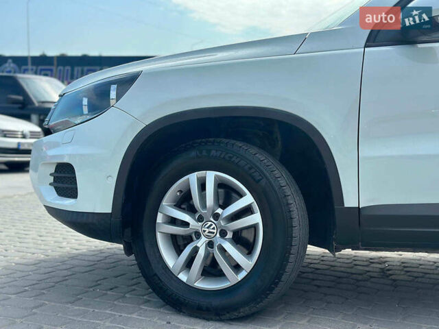 Білий Фольксваген Тігуан, об'ємом двигуна 2 л та пробігом 152 тис. км за 12300 $, фото 2 на Automoto.ua