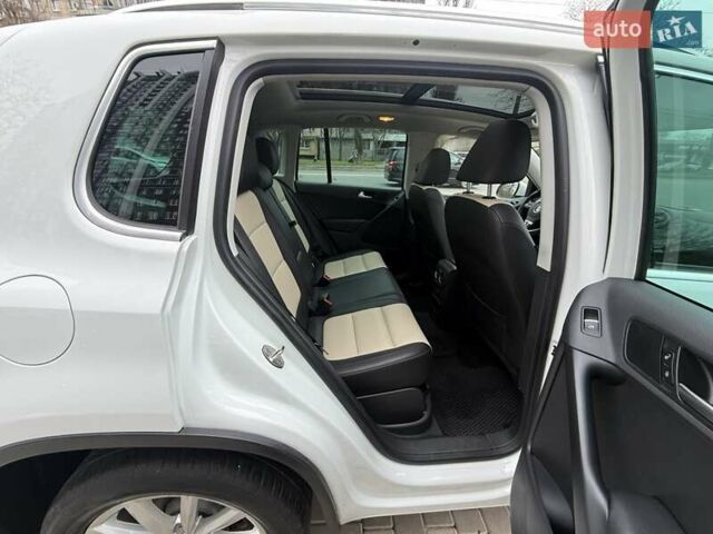 Білий Фольксваген Тігуан, об'ємом двигуна 1.98 л та пробігом 150 тис. км за 13900 $, фото 58 на Automoto.ua