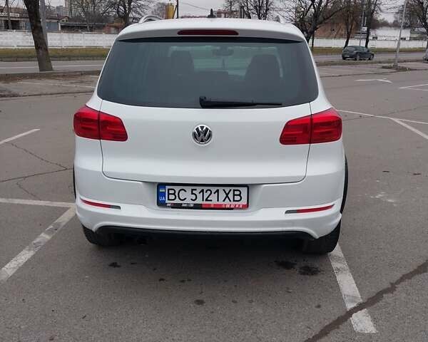 Белый Фольксваген Тигуан, объемом двигателя 1.98 л и пробегом 138 тыс. км за 12700 $, фото 5 на Automoto.ua