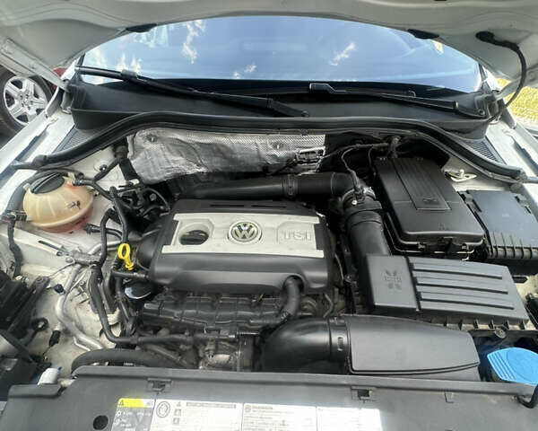 Білий Фольксваген Тігуан, об'ємом двигуна 1.98 л та пробігом 156 тис. км за 14000 $, фото 12 на Automoto.ua