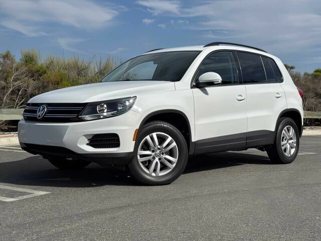 Белый Фольксваген Тигуан, объемом двигателя 2 л и пробегом 78 тыс. км за 8500 $, фото 2 на Automoto.ua