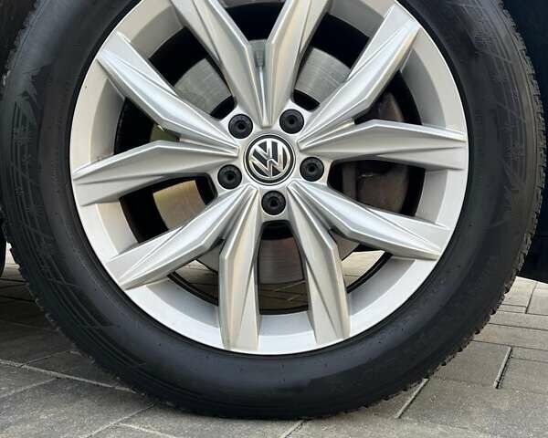 Білий Фольксваген Тігуан, об'ємом двигуна 2 л та пробігом 248 тис. км за 21500 $, фото 18 на Automoto.ua