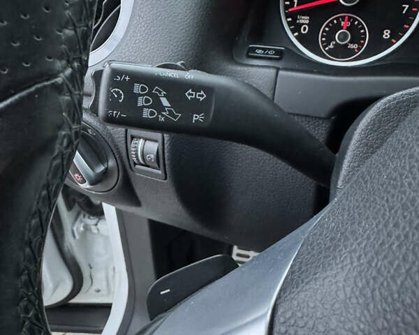 Белый Фольксваген Тигуан, объемом двигателя 1.98 л и пробегом 168 тыс. км за 12900 $, фото 30 на Automoto.ua