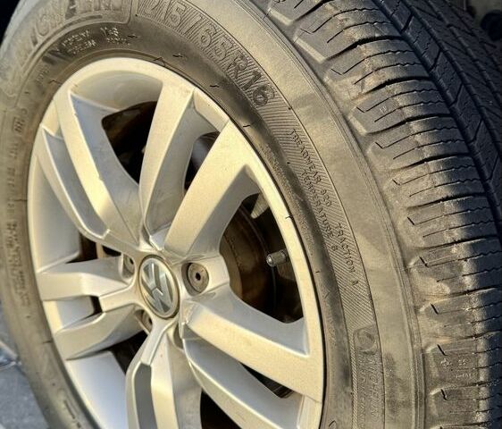 Белый Фольксваген Тигуан, объемом двигателя 2 л и пробегом 132 тыс. км за 13900 $, фото 22 на Automoto.ua