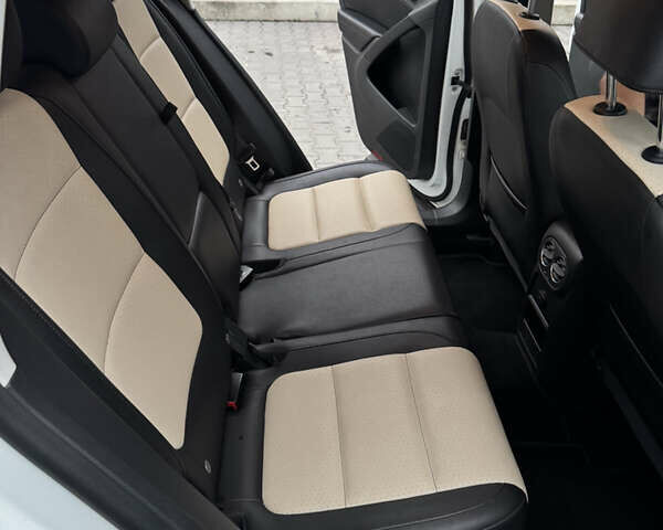 Білий Фольксваген Тігуан, об'ємом двигуна 1.98 л та пробігом 90 тис. км за 16500 $, фото 22 на Automoto.ua