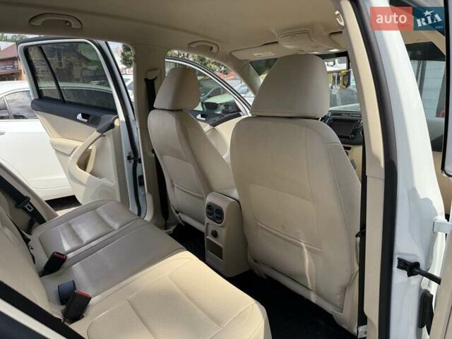 Білий Фольксваген Тігуан, об'ємом двигуна 1.98 л та пробігом 156 тис. км за 15499 $, фото 28 на Automoto.ua