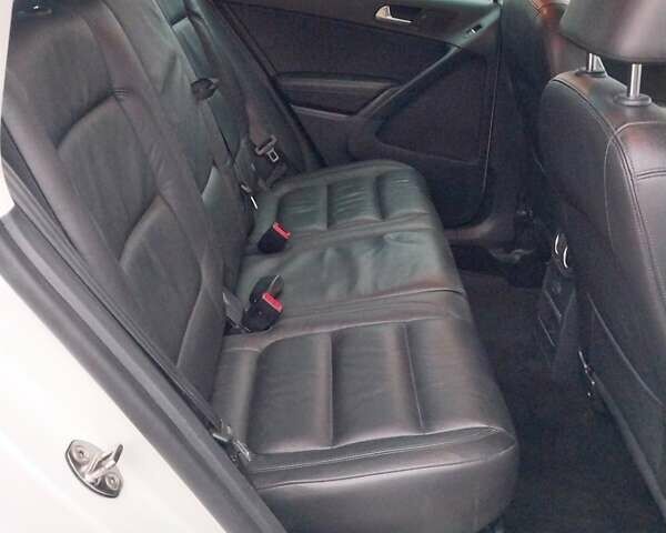 Белый Фольксваген Тигуан, объемом двигателя 1.98 л и пробегом 138 тыс. км за 12700 $, фото 7 на Automoto.ua