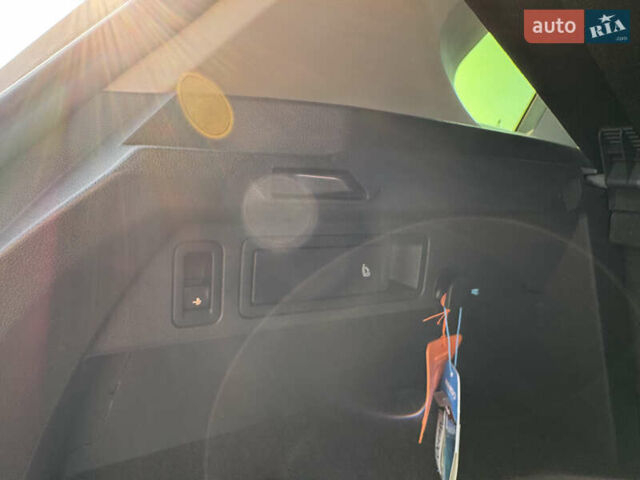 Белый Фольксваген Тигуан, объемом двигателя 1.97 л и пробегом 129 тыс. км за 26500 $, фото 13 на Automoto.ua