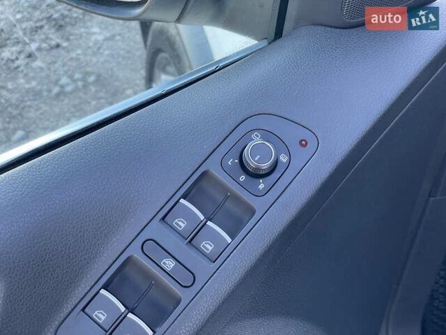 Белый Фольксваген Тигуан, объемом двигателя 2 л и пробегом 167 тыс. км за 14400 $, фото 16 на Automoto.ua