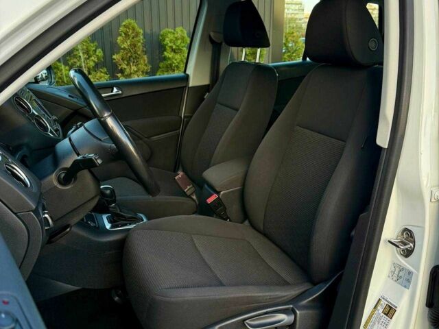 Білий Фольксваген Тігуан, об'ємом двигуна 2 л та пробігом 137 тис. км за 13800 $, фото 13 на Automoto.ua