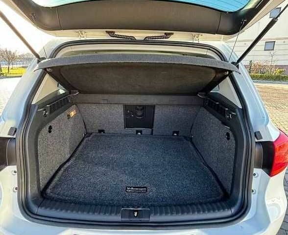 Белый Фольксваген Тигуан, объемом двигателя 2 л и пробегом 162 тыс. км за 8000 $, фото 5 на Automoto.ua