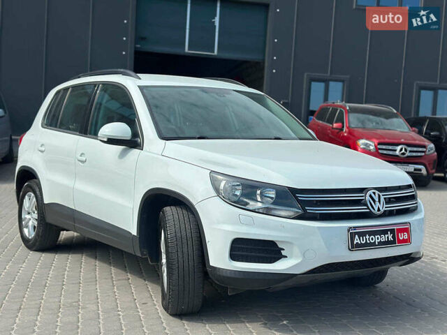 Білий Фольксваген Тігуан, об'ємом двигуна 2 л та пробігом 152 тис. км за 12300 $, фото 11 на Automoto.ua