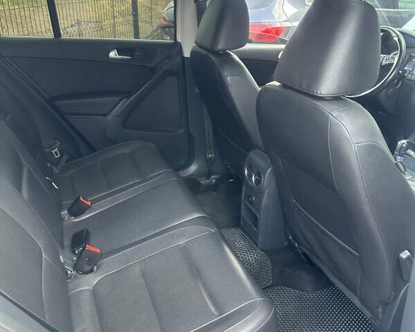 Білий Фольксваген Тігуан, об'ємом двигуна 1.98 л та пробігом 156 тис. км за 14000 $, фото 8 на Automoto.ua