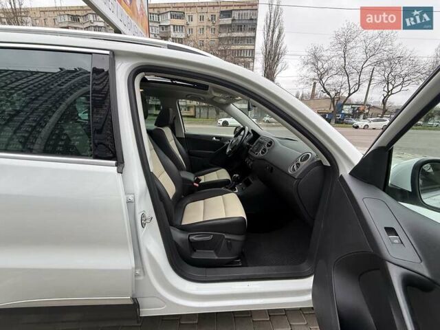 Білий Фольксваген Тігуан, об'ємом двигуна 1.98 л та пробігом 150 тис. км за 13900 $, фото 45 на Automoto.ua