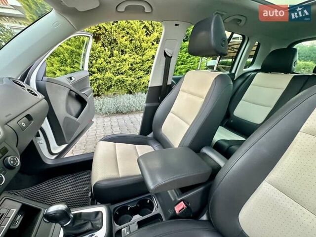 Білий Фольксваген Тігуан, об'ємом двигуна 1.98 л та пробігом 150 тис. км за 13999 $, фото 66 на Automoto.ua