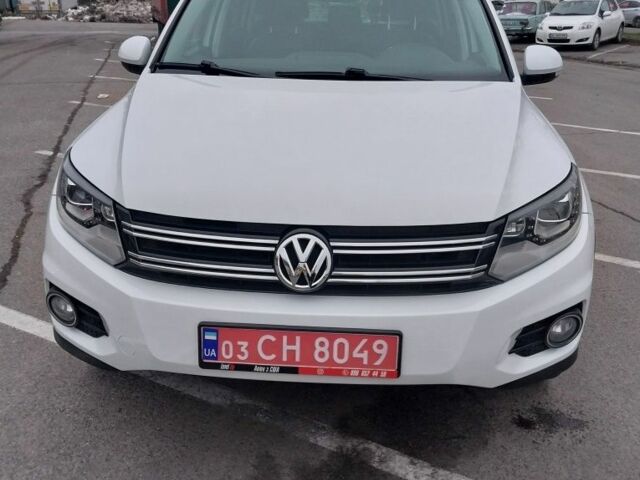 Белый Фольксваген Тигуан, объемом двигателя 2 л и пробегом 138 тыс. км за 12700 $, фото 4 на Automoto.ua