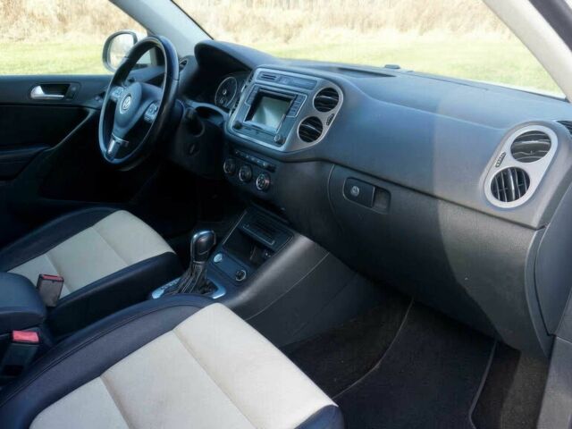 Белый Фольксваген Тигуан, объемом двигателя 2 л и пробегом 70 тыс. км за 8400 $, фото 7 на Automoto.ua