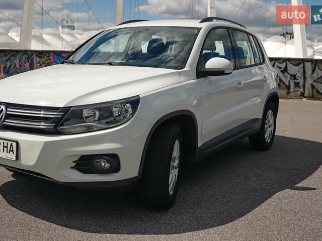 Білий Фольксваген Тігуан, об'ємом двигуна 1.98 л та пробігом 105 тис. км за 12800 $, фото 6 на Automoto.ua