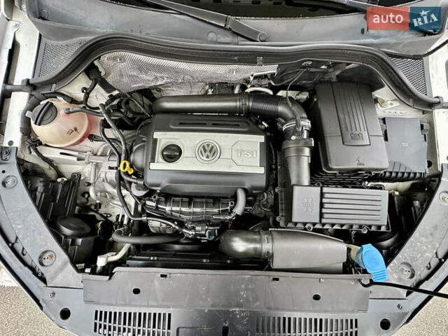 Белый Фольксваген Тигуан, объемом двигателя 2 л и пробегом 228 тыс. км за 12999 $, фото 50 на Automoto.ua