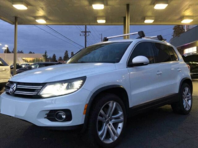 Белый Фольксваген Тигуан, объемом двигателя 2 л и пробегом 70 тыс. км за 7000 $, фото 2 на Automoto.ua