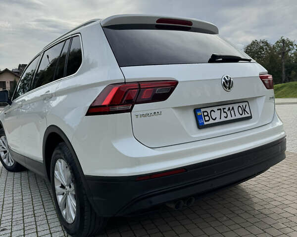 Білий Фольксваген Тігуан, об'ємом двигуна 1.98 л та пробігом 125 тис. км за 21300 $, фото 4 на Automoto.ua