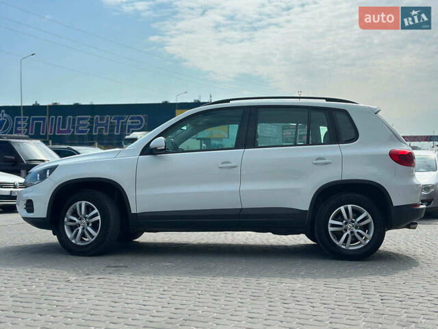 Білий Фольксваген Тігуан, об'ємом двигуна 2 л та пробігом 152 тис. км за 12300 $, фото 3 на Automoto.ua