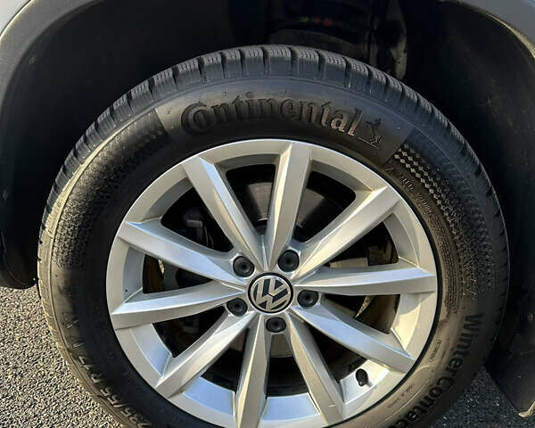 Білий Фольксваген Тігуан, об'ємом двигуна 1.98 л та пробігом 140 тис. км за 14000 $, фото 17 на Automoto.ua