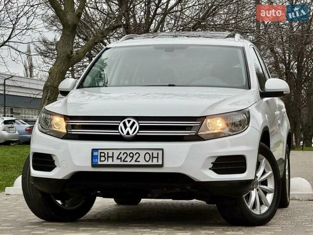 Білий Фольксваген Тігуан, об'ємом двигуна 1.98 л та пробігом 150 тис. км за 13900 $, фото 1 на Automoto.ua