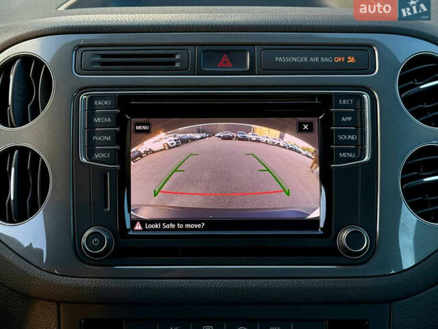 Білий Фольксваген Тігуан, об'ємом двигуна 2 л та пробігом 137 тис. км за 13800 $, фото 31 на Automoto.ua