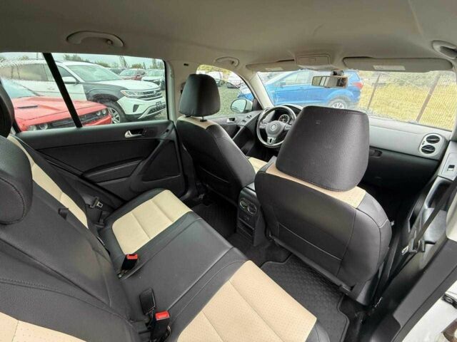 Белый Фольксваген Тигуан, объемом двигателя 2 л и пробегом 210 тыс. км за 9000 $, фото 5 на Automoto.ua