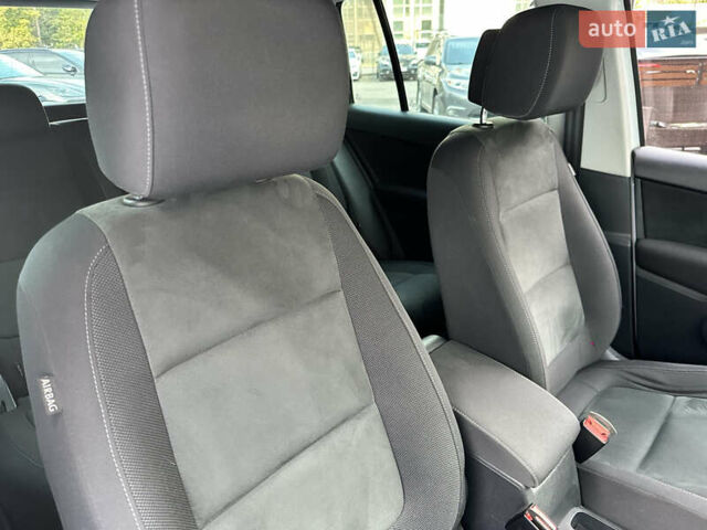 Білий Фольксваген Тігуан, об'ємом двигуна 1.4 л та пробігом 110 тис. км за 14000 $, фото 31 на Automoto.ua