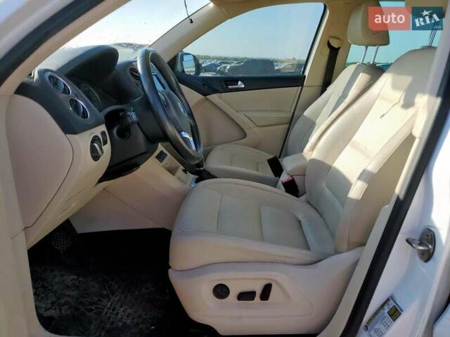 Белый Фольксваген Тигуан, объемом двигателя 1.98 л и пробегом 144 тыс. км за 1600 $, фото 6 на Automoto.ua