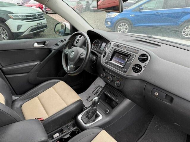 Белый Фольксваген Тигуан, объемом двигателя 2 л и пробегом 210 тыс. км за 9000 $, фото 6 на Automoto.ua