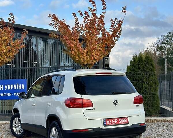Белый Фольксваген Тигуан, объемом двигателя 2 л и пробегом 144 тыс. км за 14550 $, фото 18 на Automoto.ua